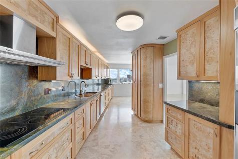 3000 Holiday Drive Fort Lauderdale FL 33316