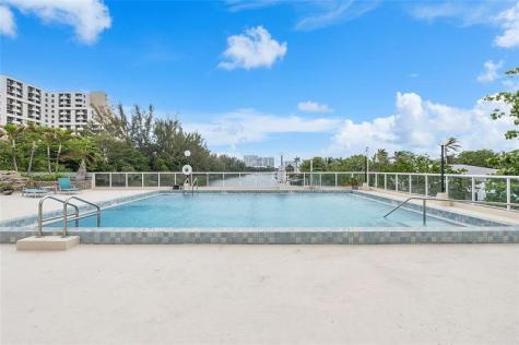 3000 Holiday Drive Fort Lauderdale FL 33316