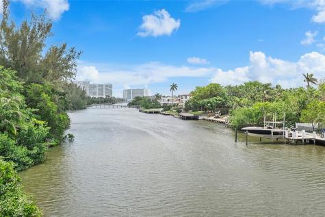 3000 Holiday Drive Fort Lauderdale FL 33316