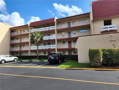 1005 Country Club Drive Margate FL 33063