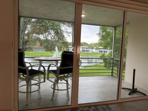 3611 Oaks Clubhouse Drive Pompano Beach FL 33069