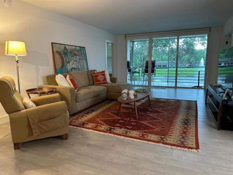 3611 Oaks Clubhouse Drive Pompano Beach FL 33069