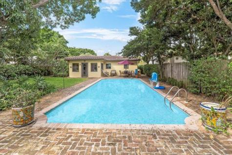 426 NE 8th Avenue Fort Lauderdale FL 33301