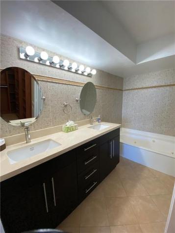 3500 Mystic Pointe Drive Aventura FL 33180