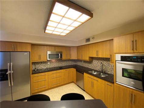 3500 Mystic Pointe Drive Aventura FL 33180