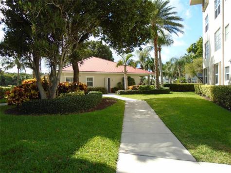 3165 NE 48th Court Lighthouse Point FL 33064