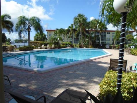 3165 NE 48th Court Lighthouse Point FL 33064