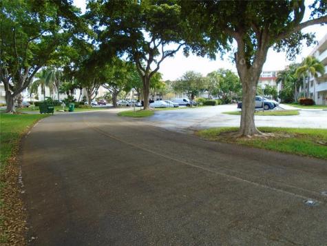 3165 NE 48th Court Lighthouse Point FL 33064