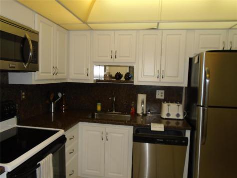 3165 NE 48th Court Lighthouse Point FL 33064