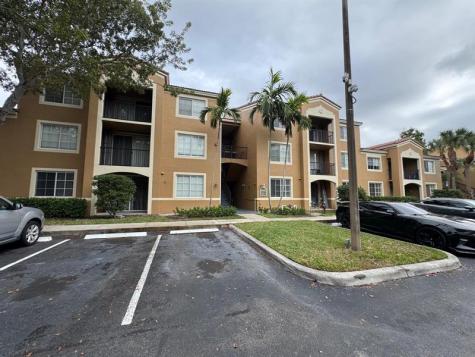 8060 N Nob Hill Road Tamarac FL 33321