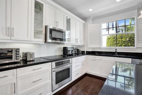 381 E Cannery Row Circle Delray Beach FL 33444