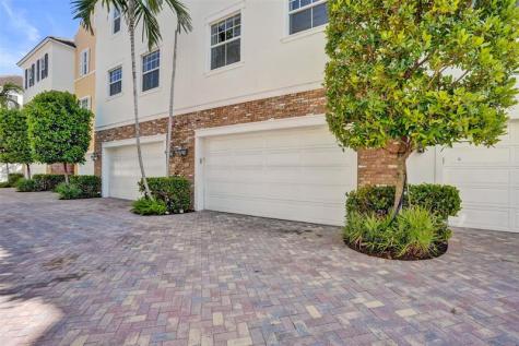 381 E Cannery Row Circle Delray Beach FL 33444