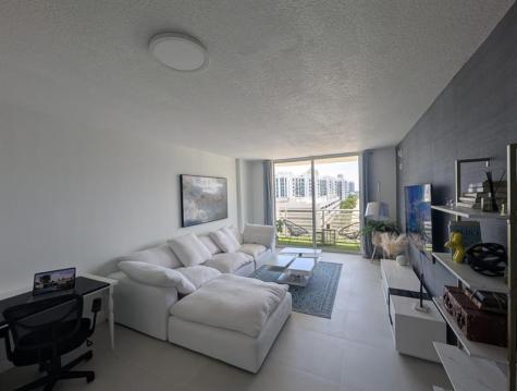 18800 NE 29th Avenue Miami FL 33180