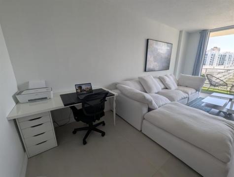 18800 NE 29th Avenue Miami FL 33180