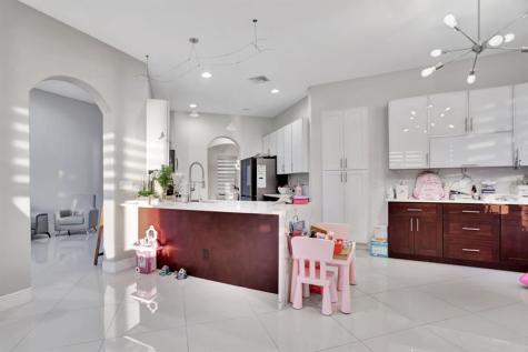 6355 NW 107th Terrace Parkland FL 33076