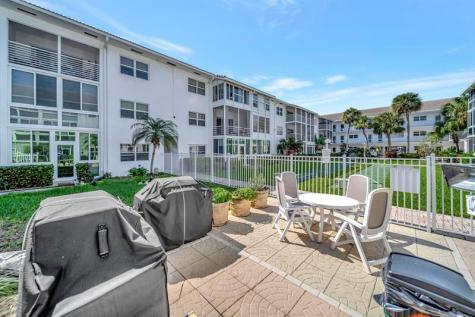 1461 S Ocean Boulevard Lauderdale By The Sea FL 33062