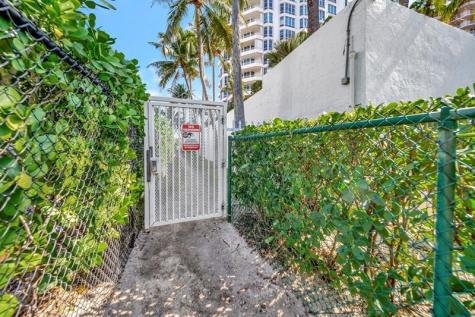 1461 S Ocean Boulevard Lauderdale By The Sea FL 33062