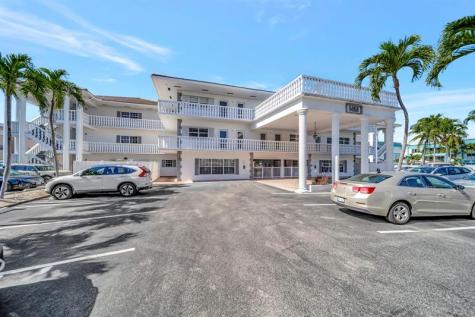 1461 S Ocean Boulevard Lauderdale By The Sea FL 33062