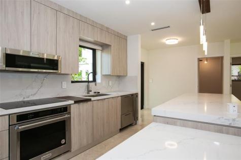 1806 NE 22nd Terrace Fort Lauderdale FL 33305
