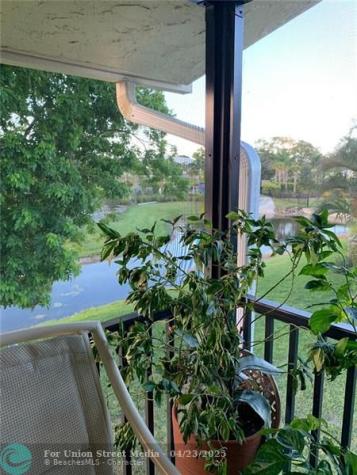 8705 NW 38th Drive Coral Springs FL 33065