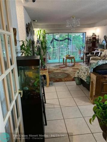 8705 NW 38th Drive Coral Springs FL 33065