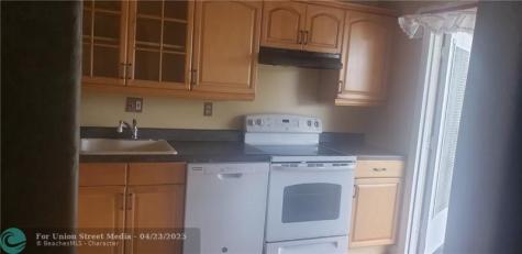 8705 NW 38th Drive Coral Springs FL 33065