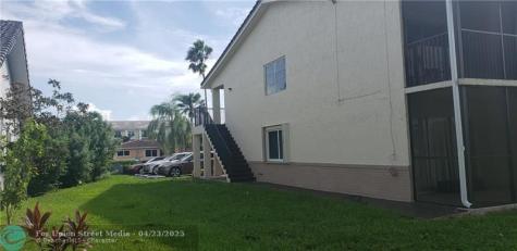8705 NW 38th Drive Coral Springs FL 33065