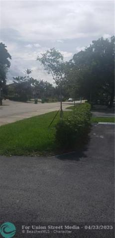 8705 NW 38th Drive Coral Springs FL 33065
