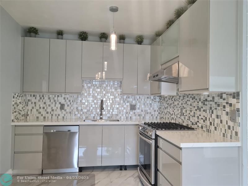 906 NE 3 Street Hallandale Beach FL 33009