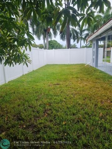 906 NE 3 Street Hallandale Beach FL 33009