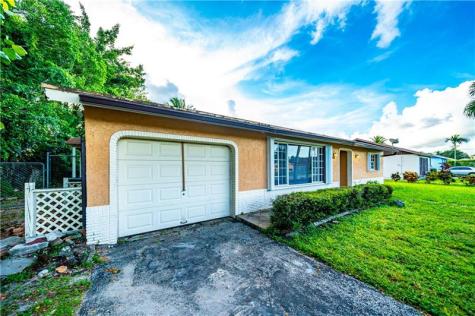 820 SW 55th Avenue Margate FL 33068