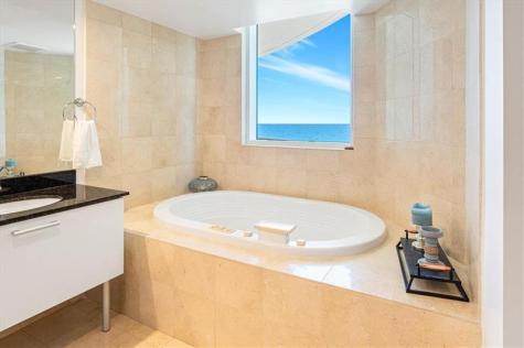 17201 Collins Avenue Sunny Isles Beach FL 33160