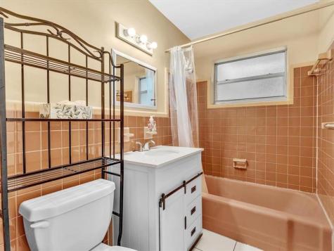 141 NE 30th Court Wilton Manors FL 33334