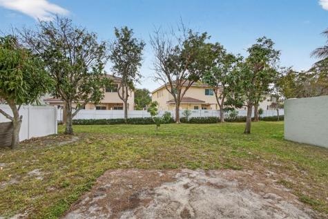 662 Perdido Heights Drive West Palm Beach FL 33413