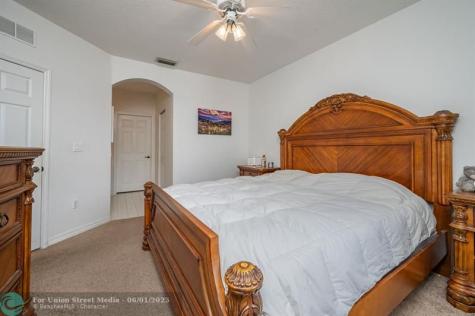 5048 SW 136th Avenue Miramar FL 33027