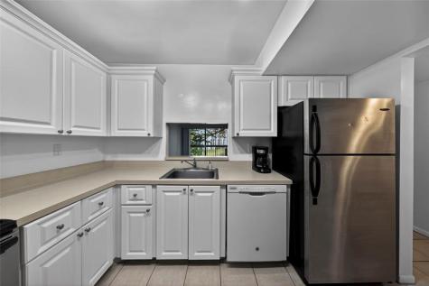 711 N Pine Island Road Plantation FL 33324