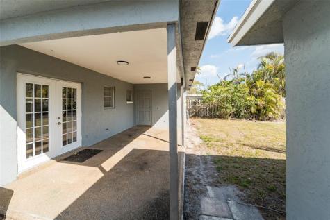 3728 Dunes Road Palm Beach Gardens FL 33410