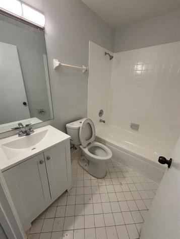 3417 NW 44th Street Oakland Park FL 33309