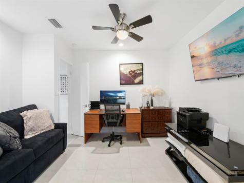 1612 SE 13 Fort Lauderdale FL 33316