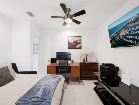 1612 SE 13 Fort Lauderdale FL 33316
