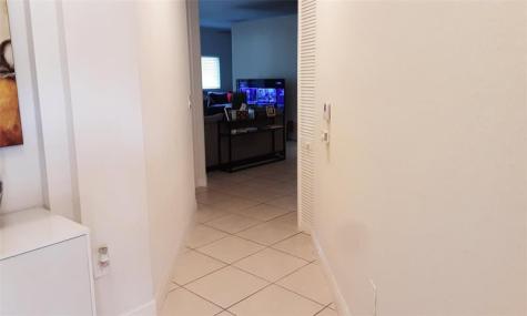 7861 E Exeter Boulevard Fort Lauderdale FL 33321