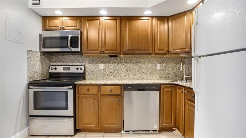 3111 Oakland Shores Drive Oakland Park FL 33309