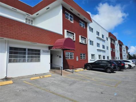 580 Egret Drive Hallandale Beach FL 33009