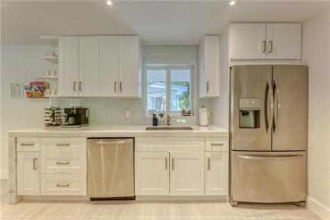 1800 SE Admirals Way Fort Lauderdale FL 33316