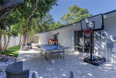 1800 SE Admirals Way Fort Lauderdale FL 33316