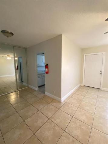 4800 NW 24th Court Lauderdale Lakes FL 33313