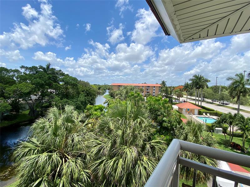 605 S Pine Island Road Fort Lauderdale FL 33324