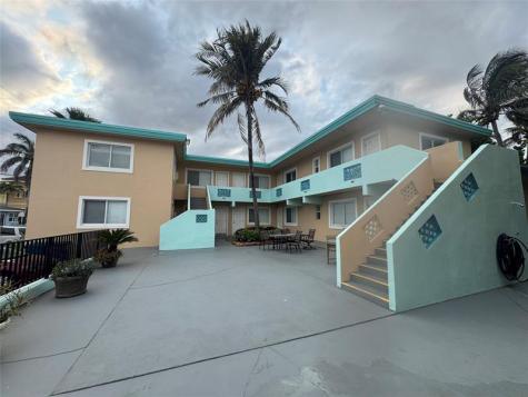 323 Monroe Street Hollywood FL 33019