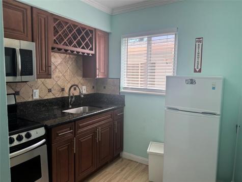 323 Monroe Street Hollywood FL 33019