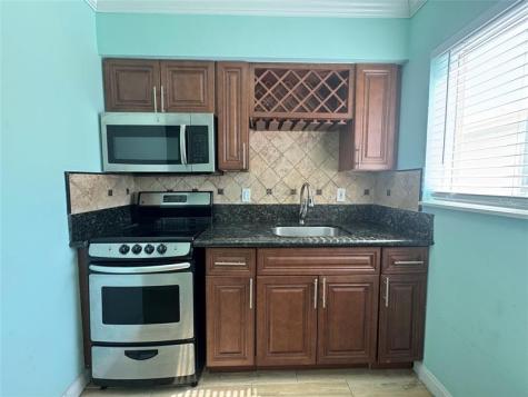 323 Monroe Street Hollywood FL 33019